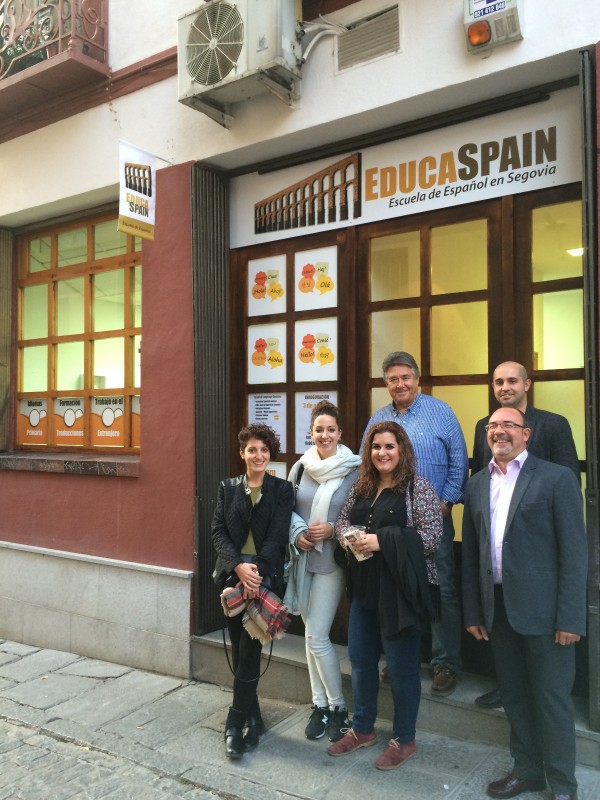 Fachada de la Escuela de Español